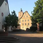 Burgmannenhaus 3*