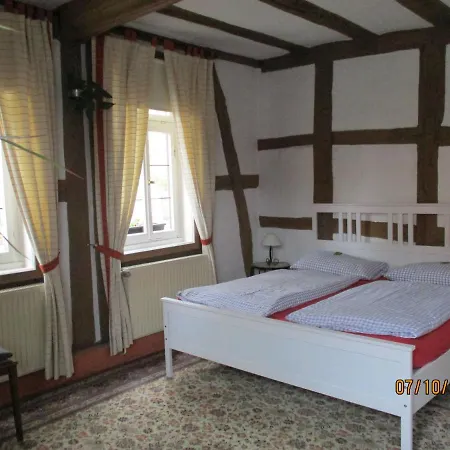 מלון Burgmannenhaus 3*