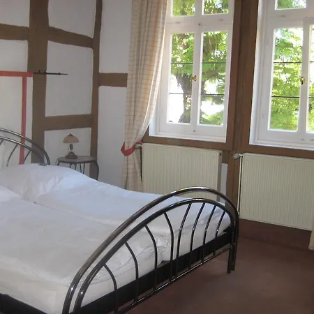 מלון Burgmannenhaus 3*