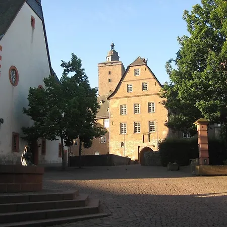 Burgmannenhaus 3*