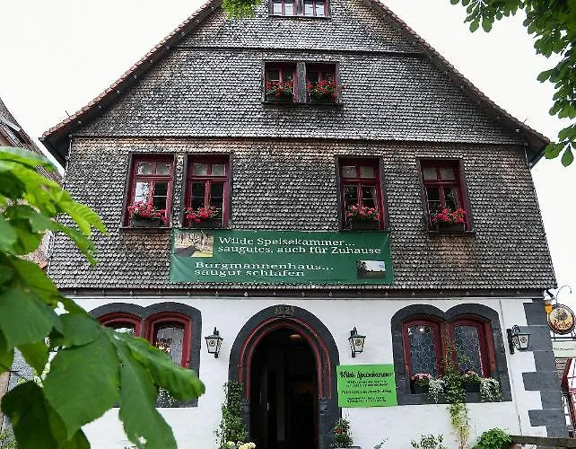 Burgmannenhaus Hotel 3*